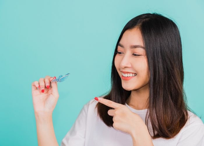 Eat with a Retainer